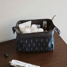 Load image into Gallery viewer, new fashion cosmetic bag Women waterproof Flamingo makeup bags travel organizer Toiletry Kits Portable makeup bags Beautician